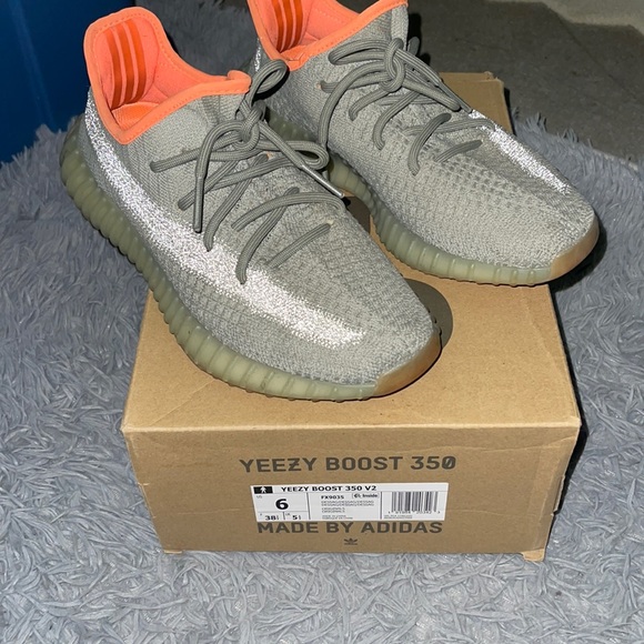 Yeezy 350 V2 'Desert Sage' MENS Size 6 is available for purchase on au PAY  Market - Imported Goods Online Store Co.Ltd. | au PAY Market - Online  Shopping Site